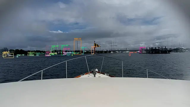BoaTrack boat-mounted video sample